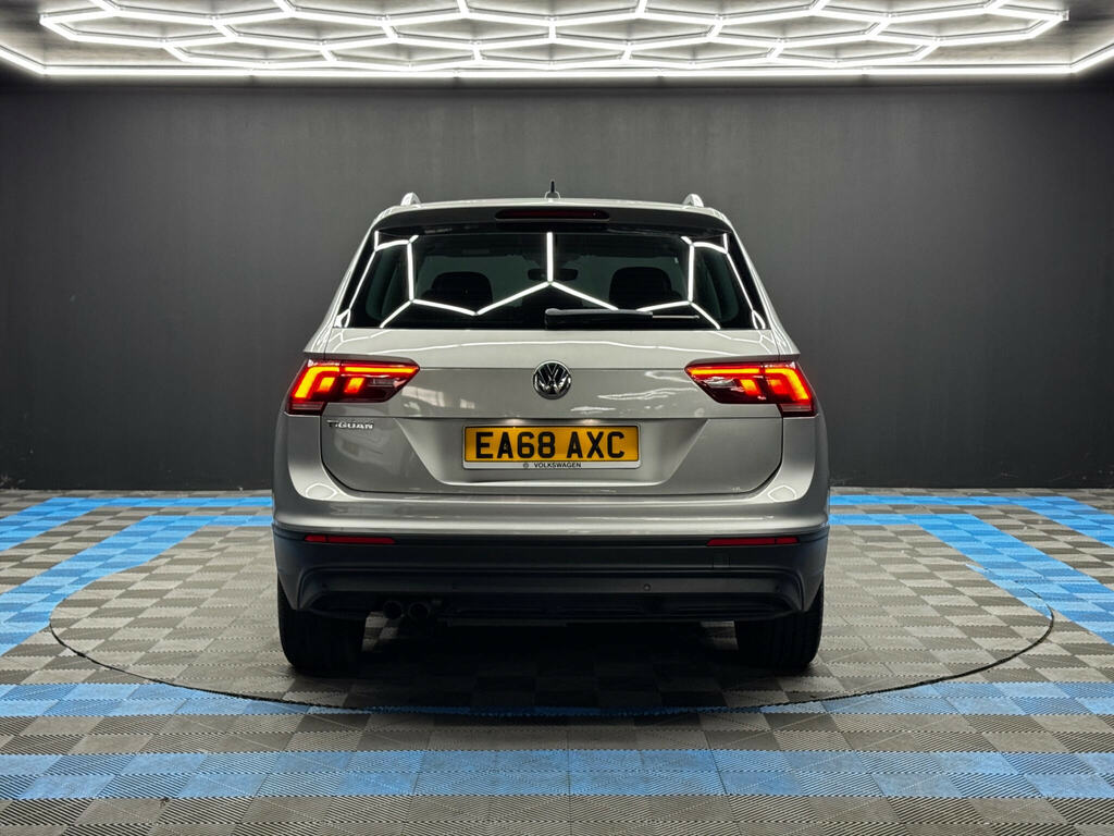 Volkswagen Tiguan 2.0 Tdi Se Navigation Euro 6 Ss Silver #6