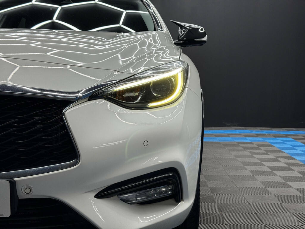 Infiniti Q30 1.5D City Black Edition 2016 Grey #42