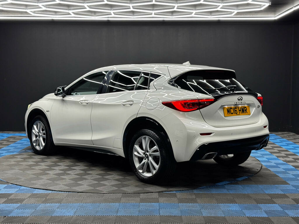 Infiniti Q30 1.5D City Black Edition 2016 Grey #7