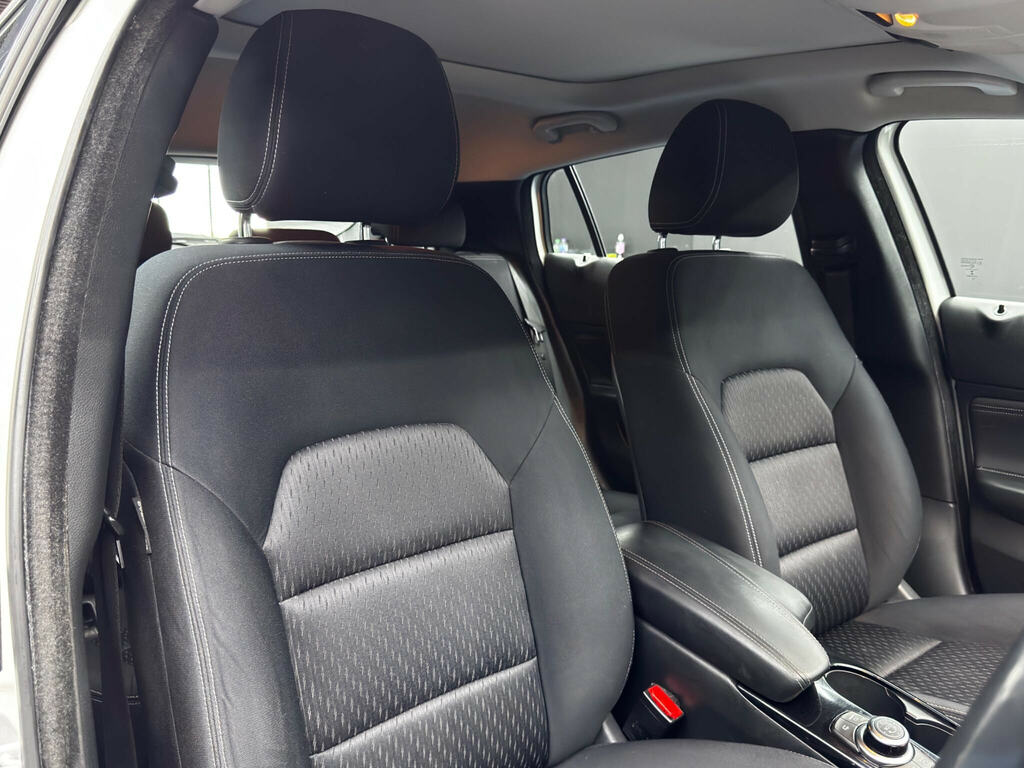 Infiniti Q30 1.5D City Black Edition 2016 Grey #12