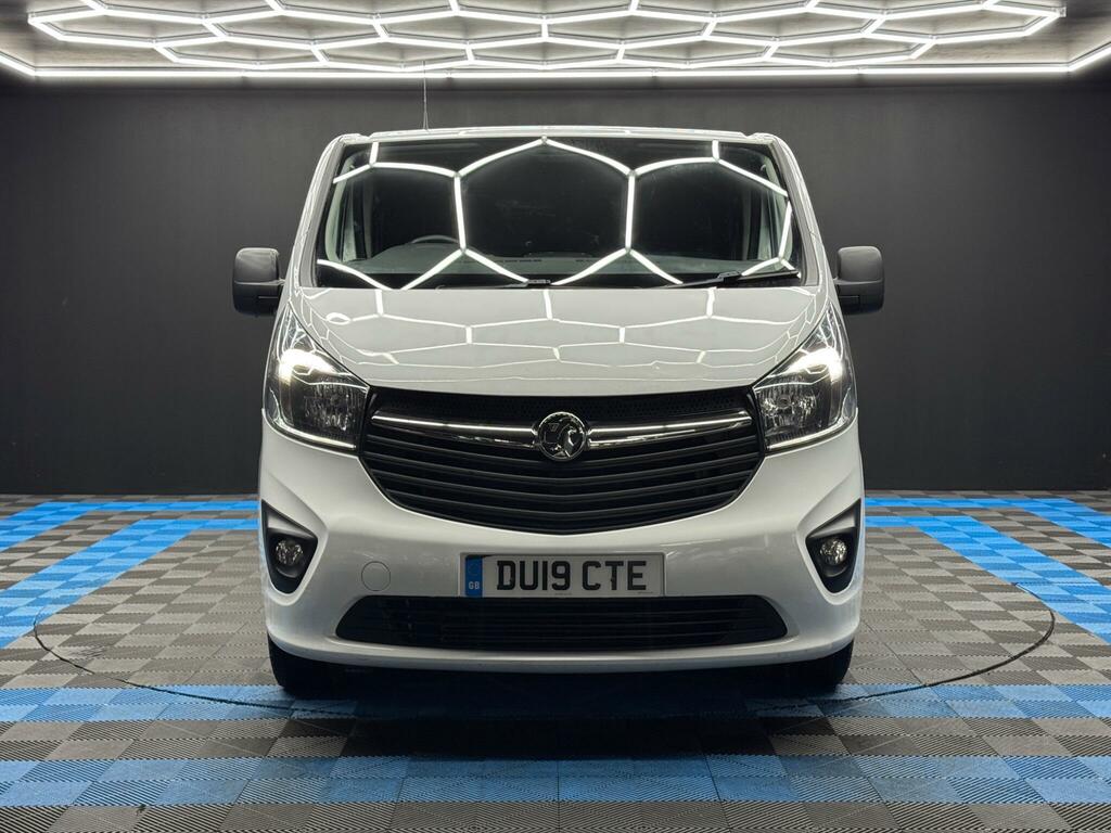 Vauxhall Vivaro 1.6 Cdti 2900 Biturbo Ecotec Sportive Crew Van L1 White #2