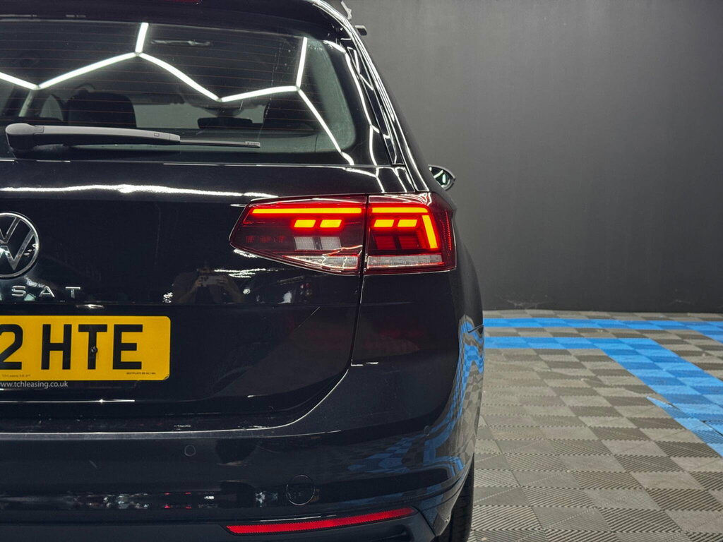 Volkswagen Passat Estate 2.0 Tdi Evo Scr R-line Dsg Silver #44