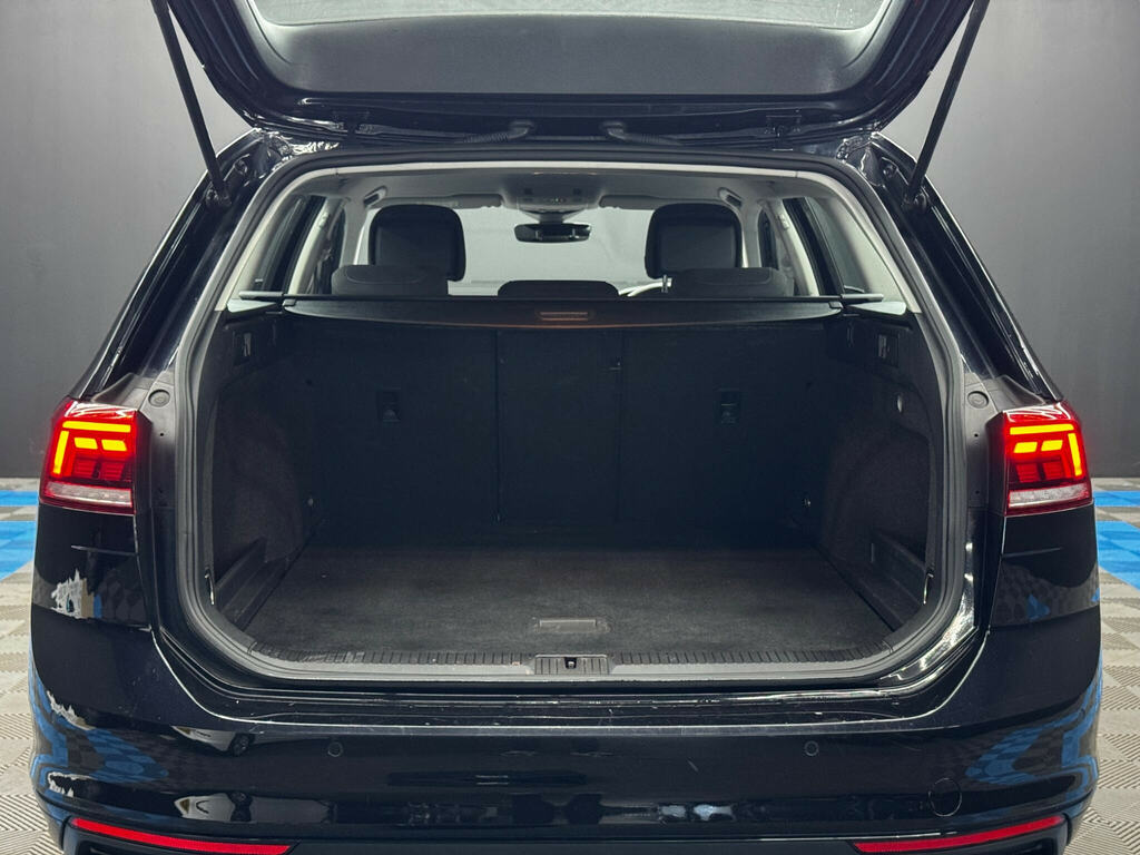 Volkswagen Passat Estate 2.0 Tdi Evo Scr R-line Dsg Silver #39