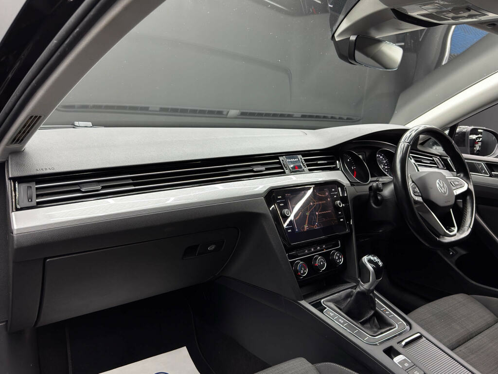 Volkswagen Passat Estate 2.0 Tdi Evo Scr R-line Dsg Silver #11