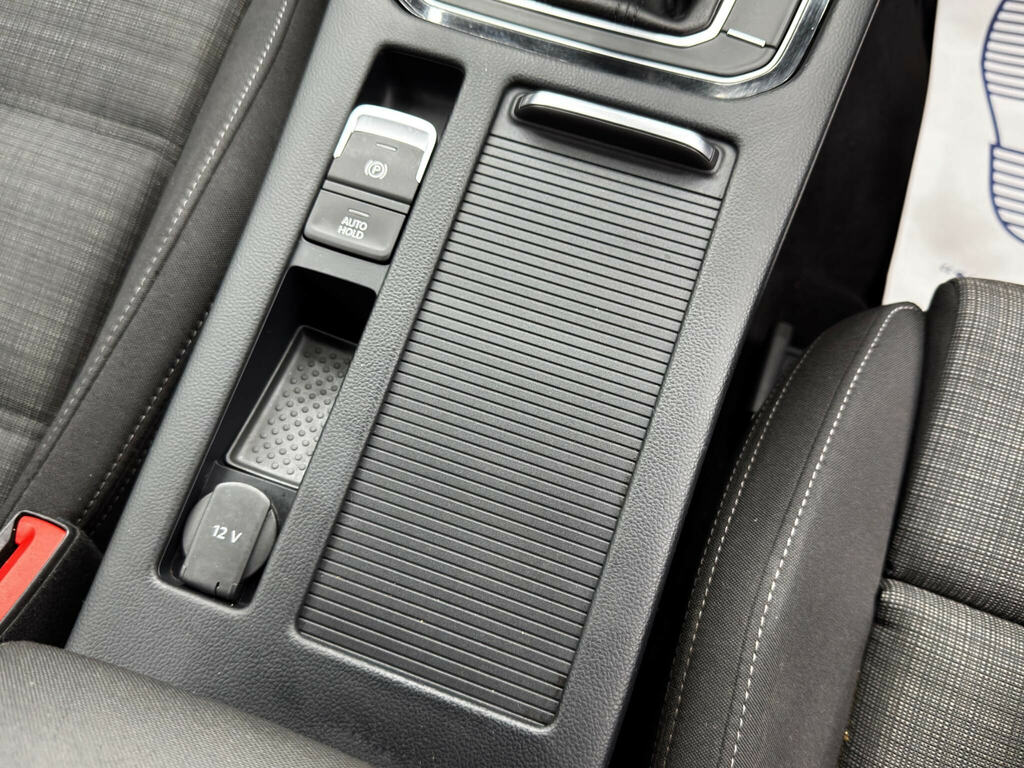 Volkswagen Passat Estate 2.0 Tdi Evo Scr R-line Dsg Silver #22