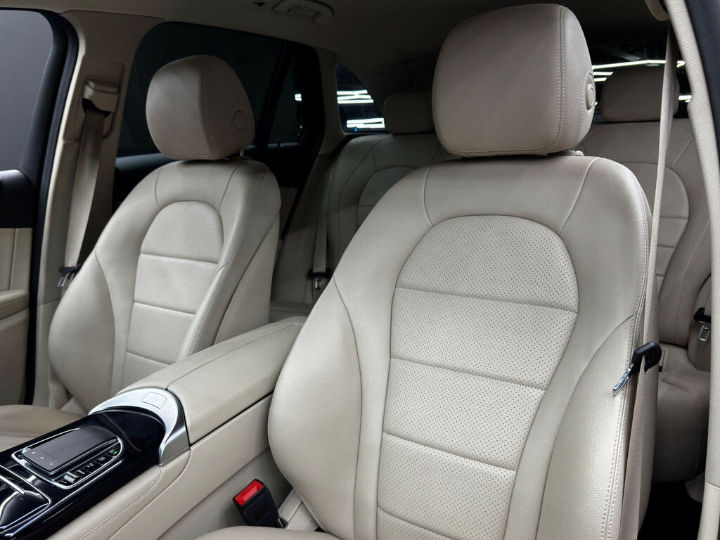Mercedes-Benz GLC Class 2.0 Glc300 Mhev Amg Line Suv G Tronic P Silver #14