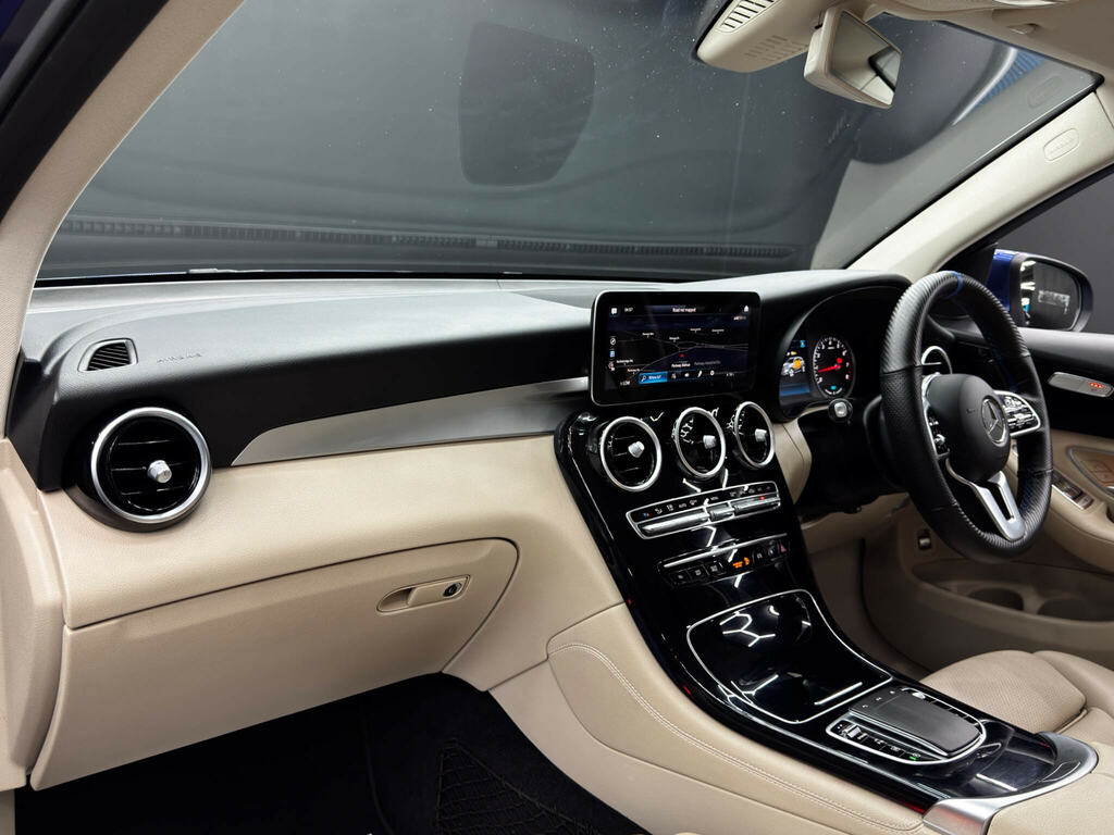 Mercedes-Benz GLC Class 2.0 Glc300 Mhev Amg Line Suv G Tronic P Silver #11