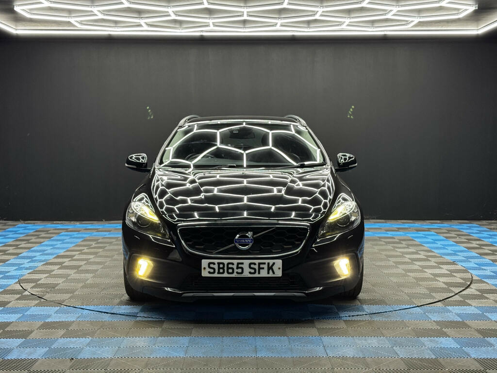 Volvo V40 Cross Country 2.0 D2 Lux Euro 6 Ss Black #2