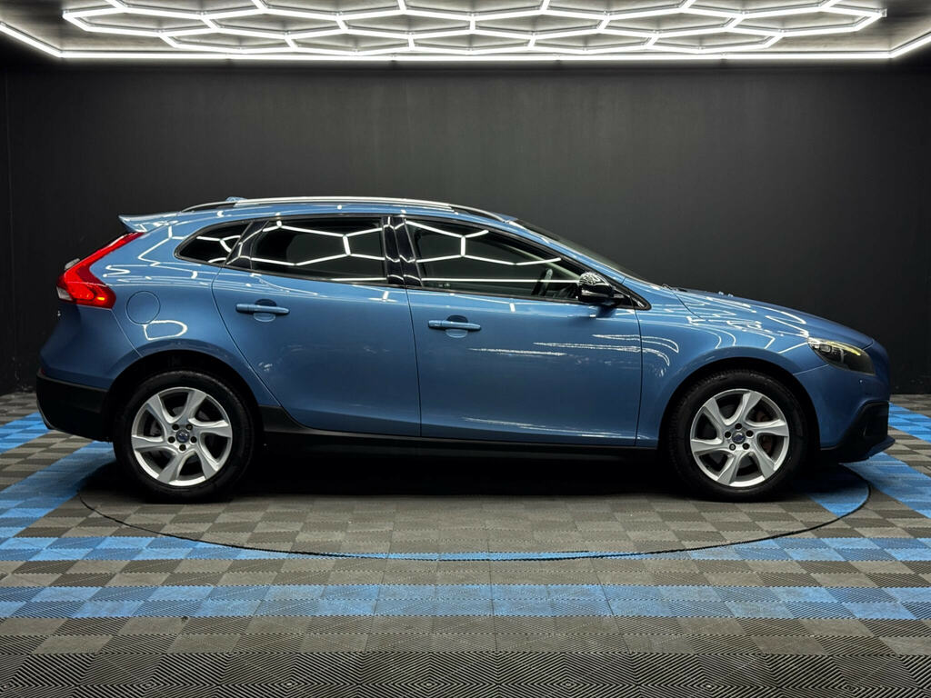 Volvo V40 Cross Country 2.0 D3 Lux Nav Euro 6 Ss Blue #4