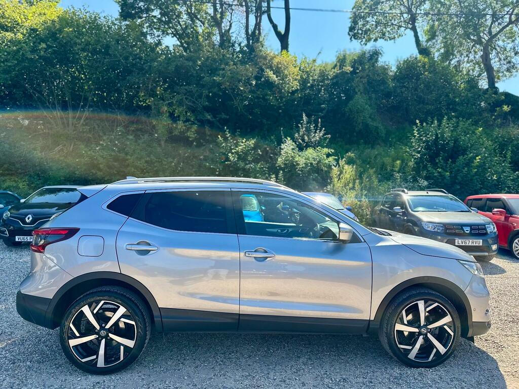 Nissan Qashqai 1.3 Dig-t Tekna Euro 6 Ss VK69GPY Silver #4