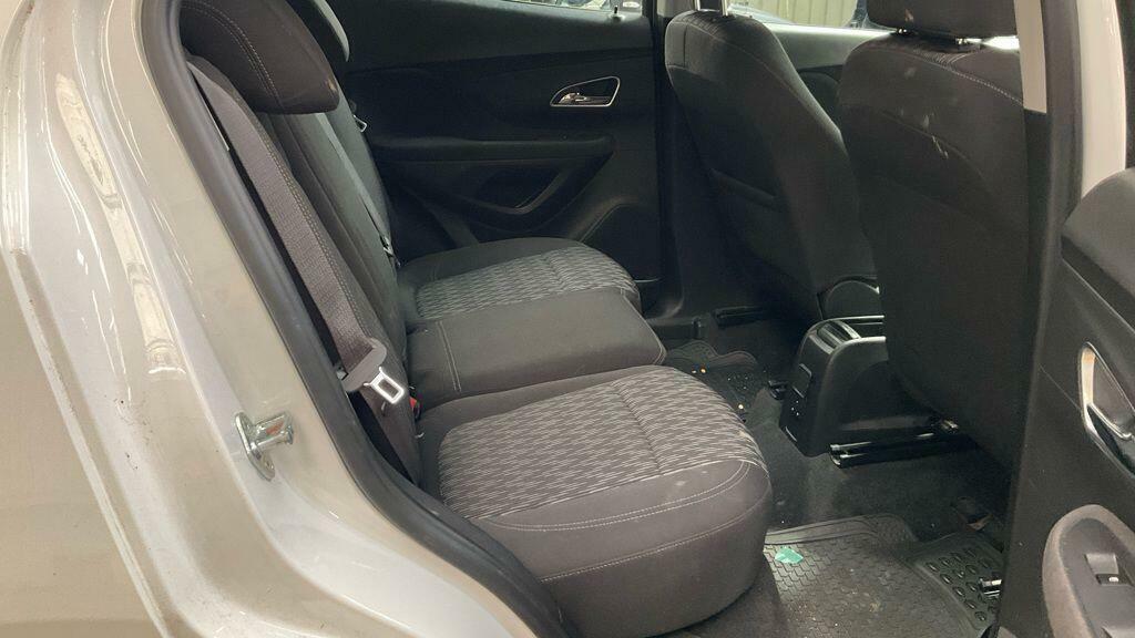 Vauxhall Mokka Suv 1.6 I Exclusiv 2016 White #10