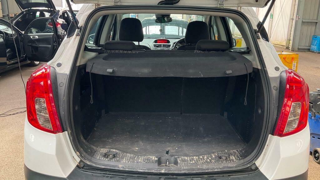 Vauxhall Mokka Suv 1.6 I Exclusiv 2016 White #9