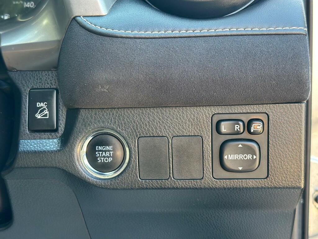 Toyota Rav 4 2.0 V-matic Excel Cvt Silver #25