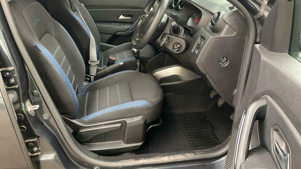 Dacia Duster 1.0 Tce 100 Bi-fuel Comfort Estate Orange #11