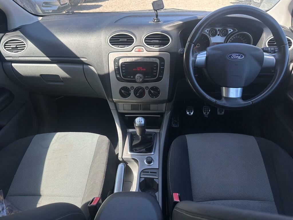 Ford Focus Zetec Hatchback 161 Gkm, 99 Bh Red #9