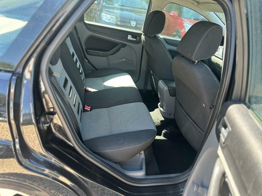 Ford Focus Zetec Hatchback 161 Gkm, 99 Bh Red #13