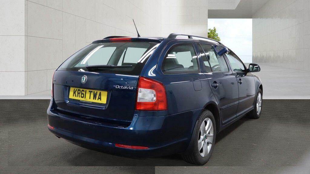 Skoda Octavia 1.6 Tdi Elegance Dsg Euro 5 Blue #4