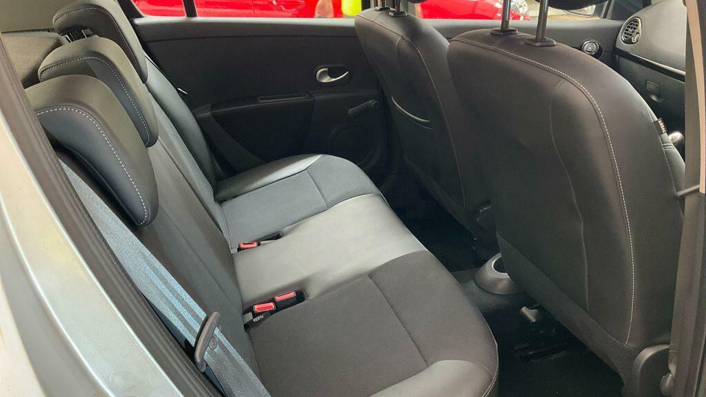 Renault Clio 1.2 I-music Euro 5 Red #10