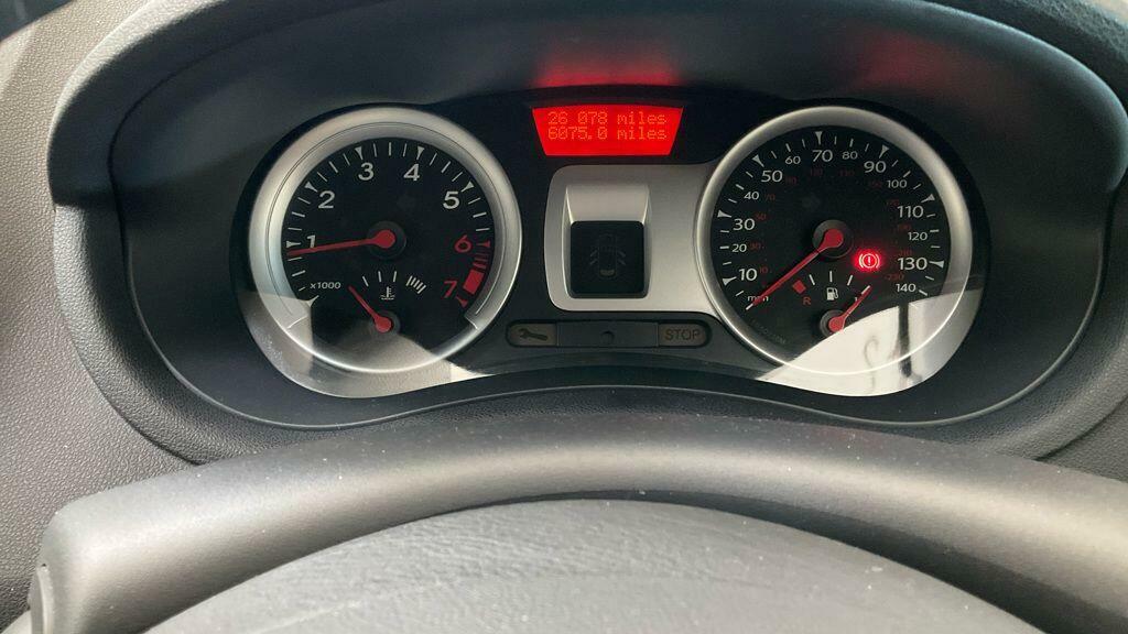 Renault Clio 1.2 I-music Euro 5 Red #12