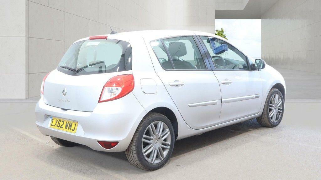 Renault Clio 1.2 I-music Euro 5 Red #4