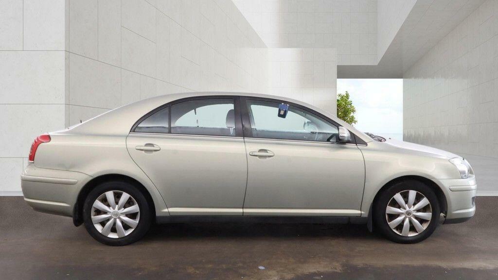 Toyota Avensis D-4d Tr Black #7