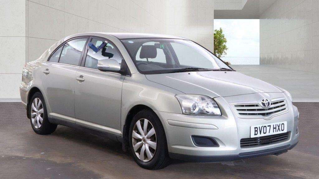 Toyota Avensis 2.0 D-4d Colour Collection Silver