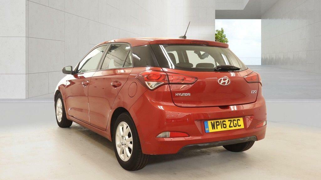 Hyundai I20 1.2 Blue Drive Se Euro 6 Ss Red #3