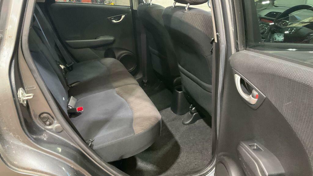 Honda Jazz Hatchback 1.3H Ima Hx Cvt Euro 5 201161 White #11
