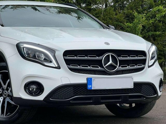 Mercedes-Benz GLA Class 2018 1.6 Gla180 Urban Edition Suv 7G-dc White #3