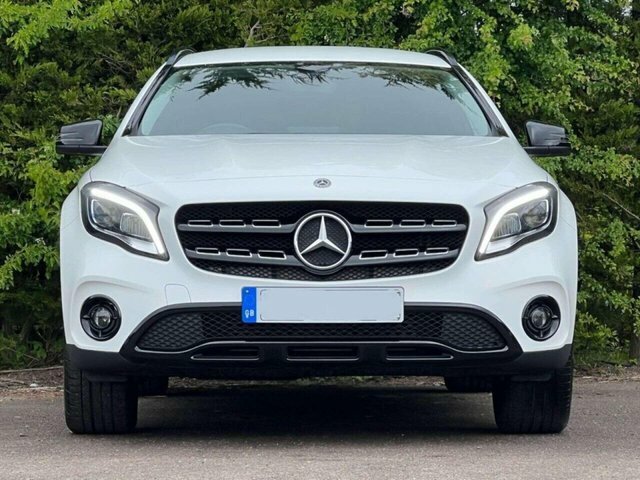 Mercedes-Benz GLA Class 2018 1.6 Gla180 Urban Edition Suv 7G-dc White #4