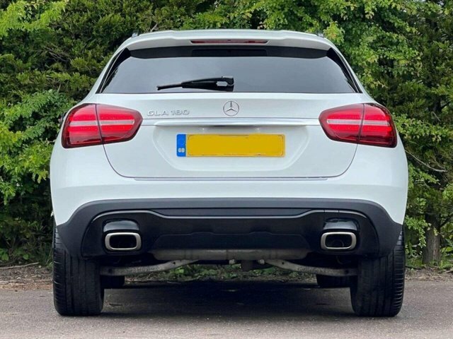 Mercedes-Benz GLA Class 2018 1.6 Gla180 Urban Edition Suv 7G-dc White #5