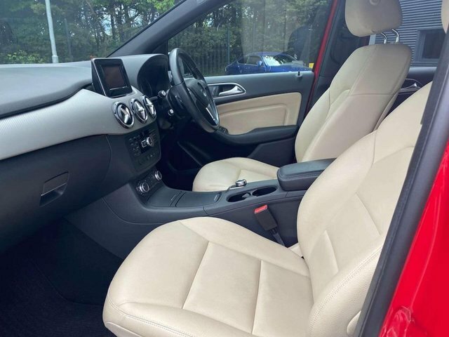 Mercedes-Benz B Class 2014 1.5 B180 Cdi Sport Mpv 7G-dct Euro Red #4