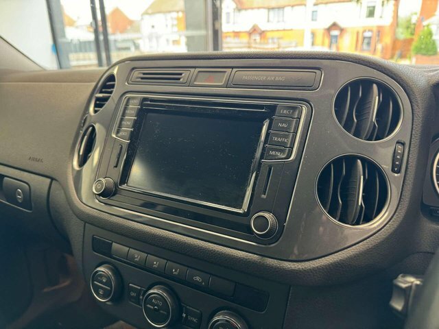 Volkswagen Tiguan 2.0 Tdi Grey #22