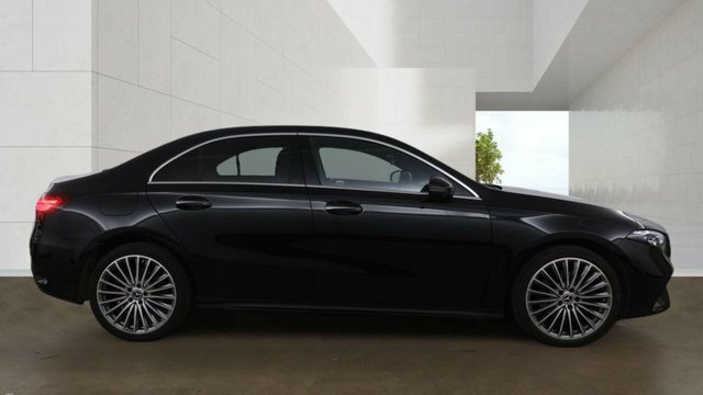 Mercedes-Benz A Class 2023 1.3 A250e 15.6Kwh Amg Line Premium Plus Sal Black #5