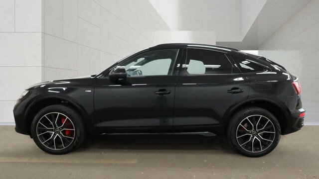 Audi Q5 2023 2.0 Tfsie 50 Edition 1 Sportback P Black #6
