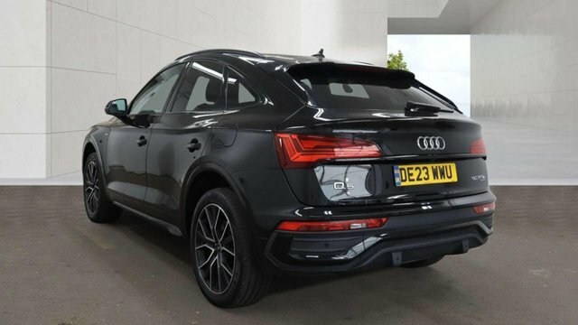 Audi Q5 2023 2.0 Tfsie 50 Edition 1 Sportback P Black #3