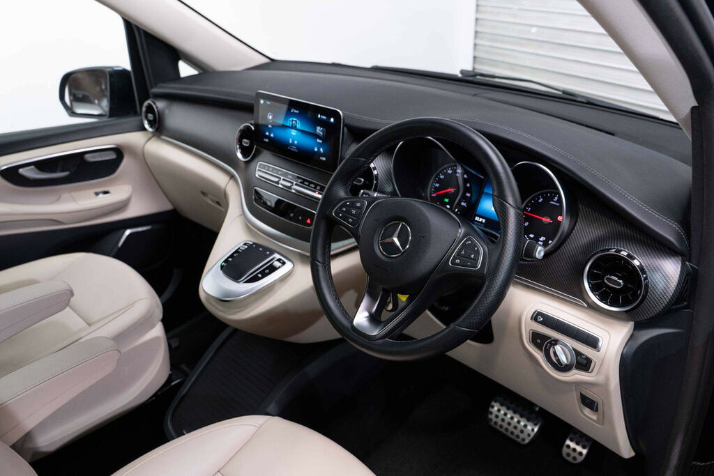 Mercedes-Benz V Class 2.0 V300d Amg Line G-tronic Euro 6 Ss Lwb Blue #3