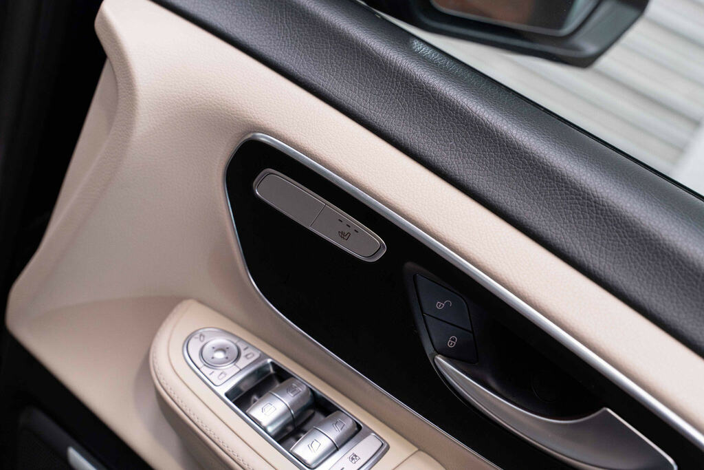 Mercedes-Benz V Class V300 D Amg Line 9G-tronic Extra Long Silver #38