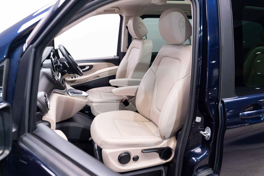 Mercedes-Benz V Class V300 D Amg Line 9G-tronic Extra Long Silver #51