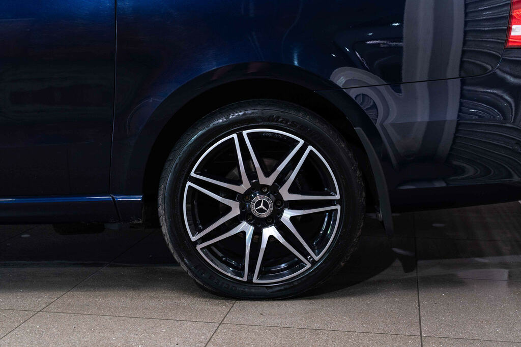 Mercedes-Benz V Class V300 D Amg Line 9G-tronic Extra Long Silver #42