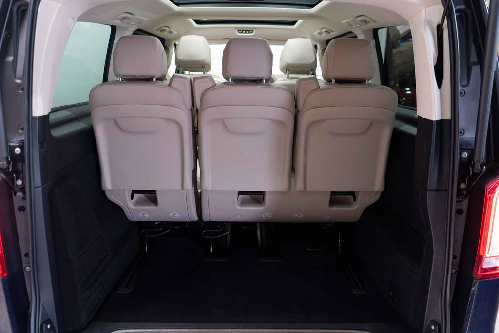 Mercedes-Benz V Class V300 D Amg Line 9G-tronic Extra Long Silver #12