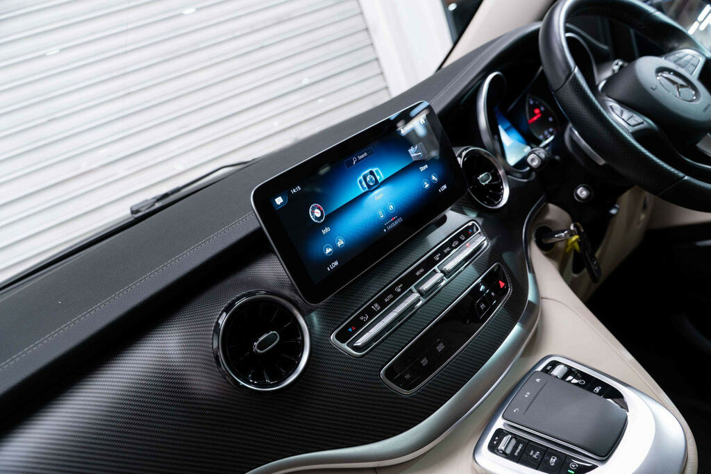 Mercedes-Benz V Class V300 D Amg Line 9G-tronic Extra Long Silver #10