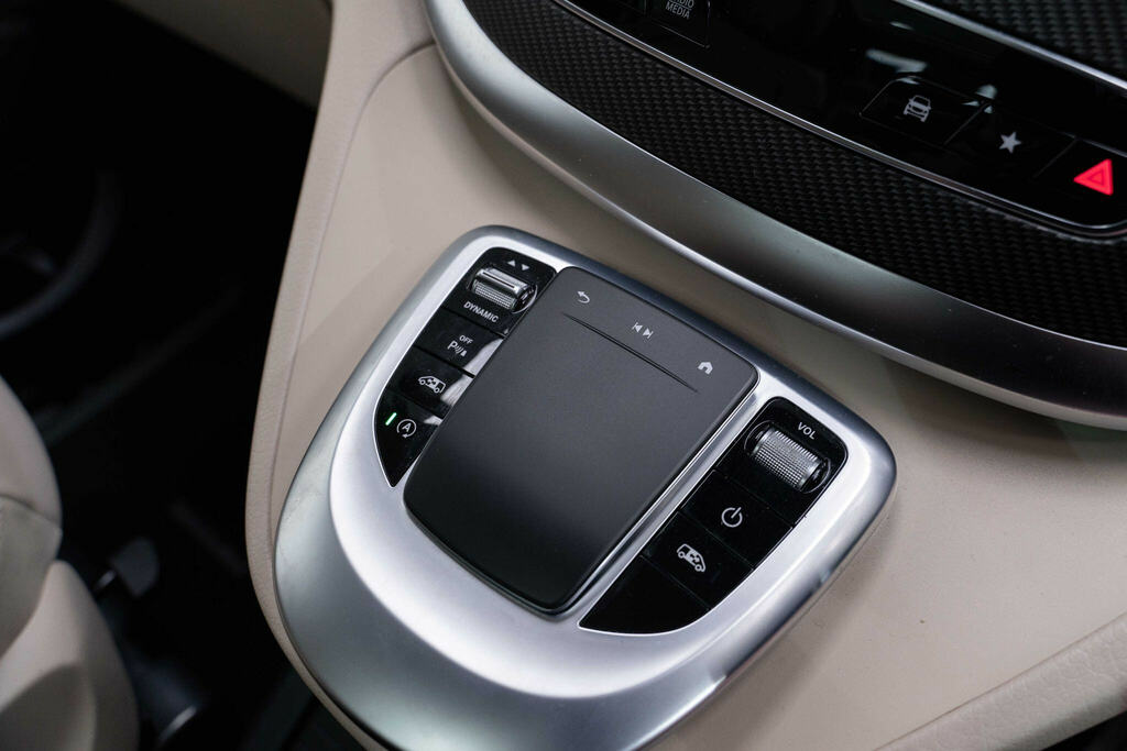Mercedes-Benz V Class V300 D Amg Line 9G-tronic Extra Long Silver #30