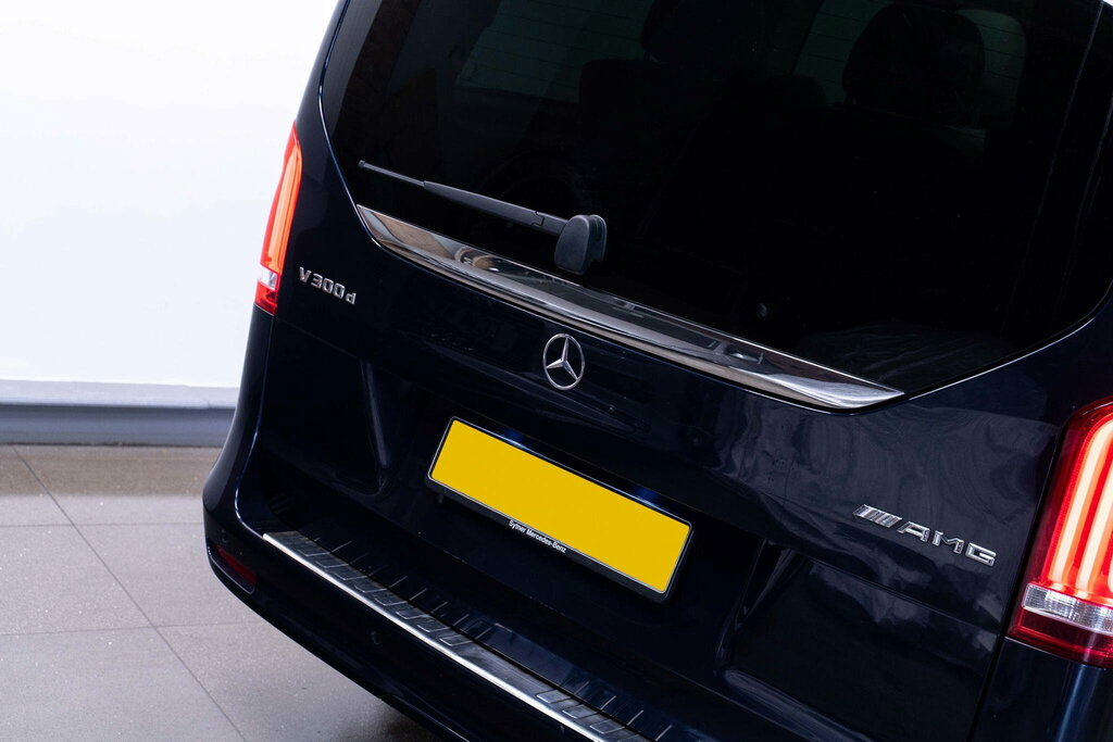 Mercedes-Benz V Class V300 D Amg Line 9G-tronic Extra Long Silver #56