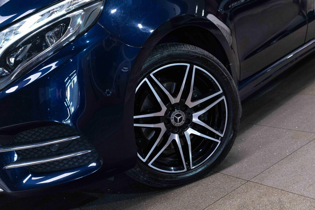 Mercedes-Benz V Class V300 D Amg Line 9G-tronic Extra Long Silver #41