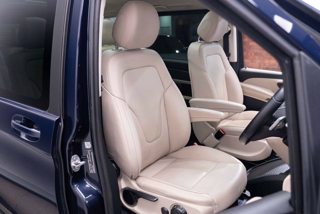 Mercedes-Benz V Class V300 D Amg Line 9G-tronic Extra Long Silver #11