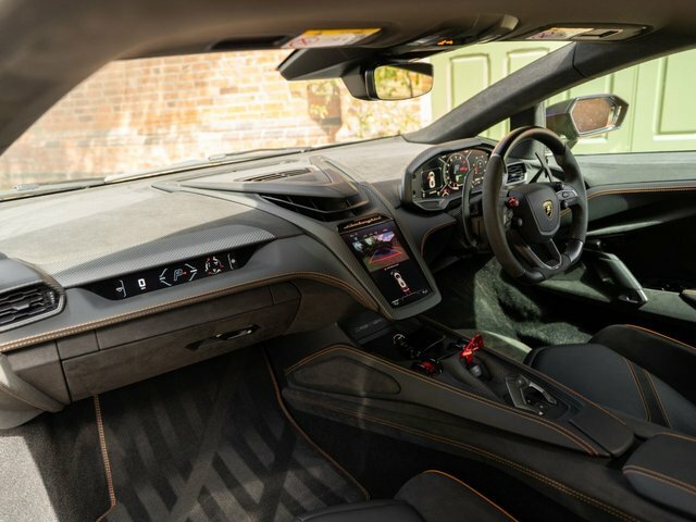 Lamborghini Revuelto V12 Hybrid  #19