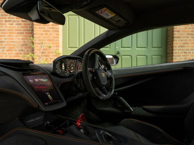 Lamborghini Revuelto V12 Hybrid  #22