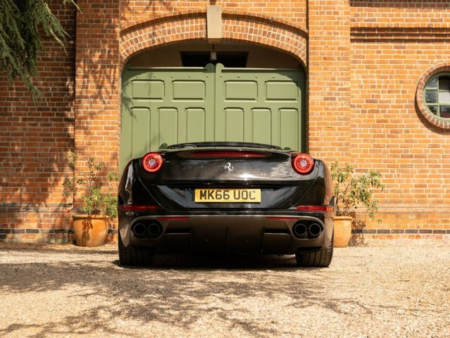 Ferrari California Turbo Dct - Special Handling Pack Blue #16