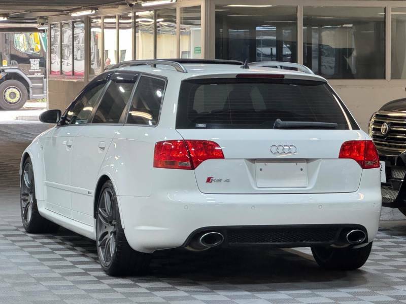 Audi RS4 Avant 4.2 Estate Quattro 326 Gkm, 41 WUA187 White #3